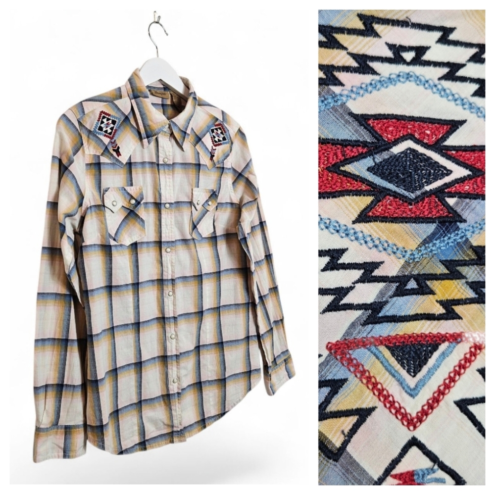 Wrangler Western Plaid Pearl Snap Shirt Size M Embroidered Cowgirl Brown